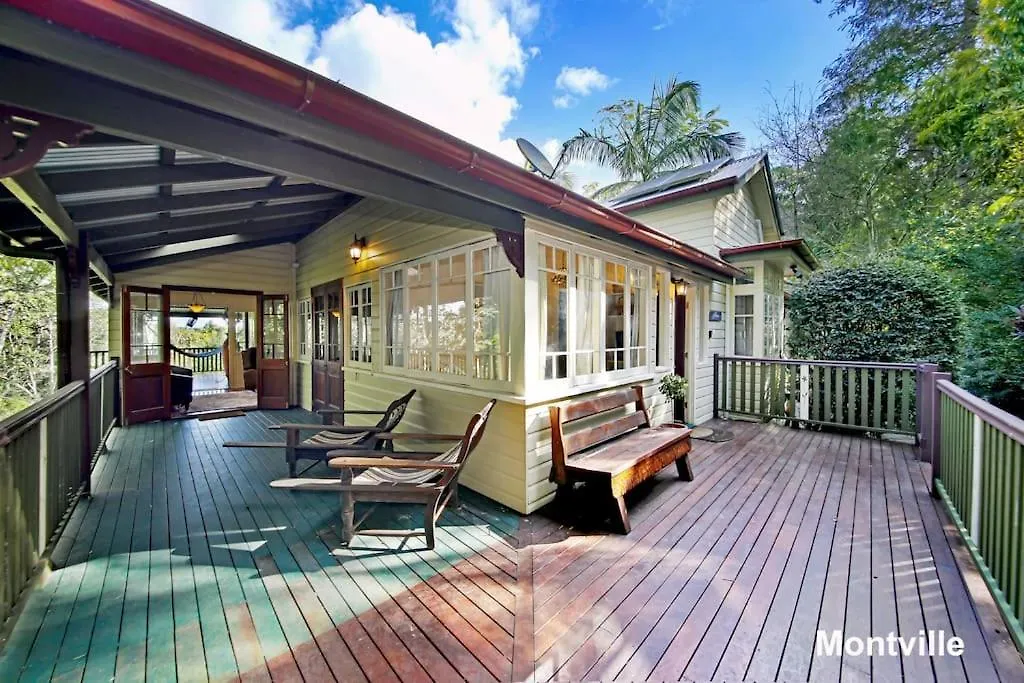 Addison'S Montville Holiday home